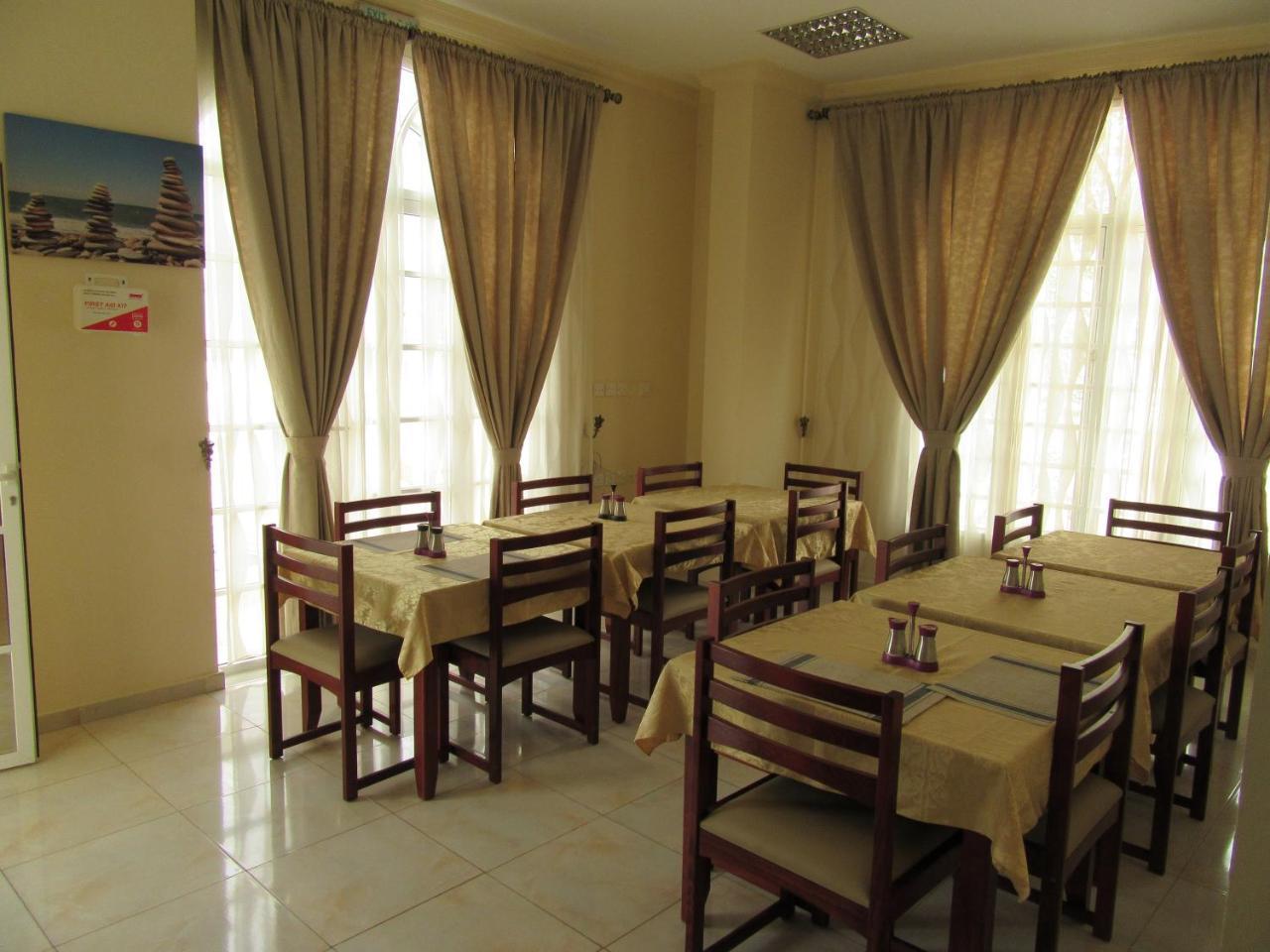 Al Ferdous Hotel Apartments Muskat Bagian luar foto