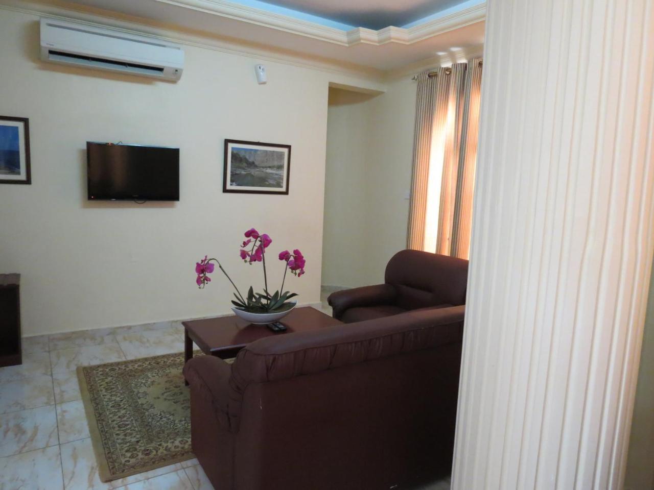 Al Ferdous Hotel Apartments Muskat Bagian luar foto