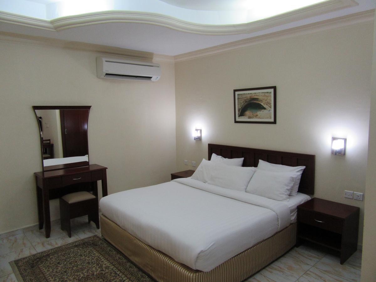 Al Ferdous Hotel Apartments Muskat Bagian luar foto